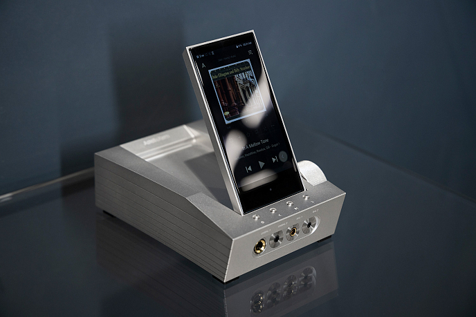 Усилитель для наушников с ЦАП Astell&Kern Acro CA1000 - рис.1