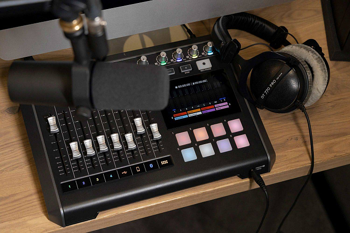 Аудиоинтерфейс Tascam Mixcast 4 - рис.5