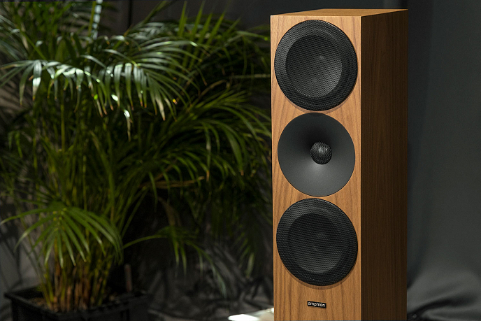 Комплект Amphion Helium520 Walnut + Rotel A12 MKII Black - рис.2