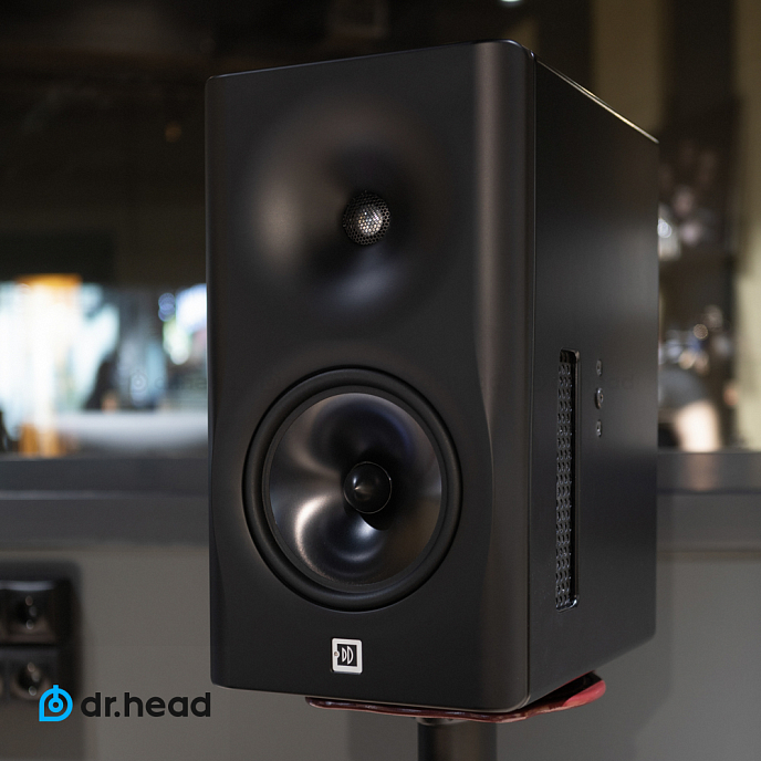 Студийный монитор Dutch & Dutch 8c-Studio Speaker black студийный монитор_УЦ0 - рис.17