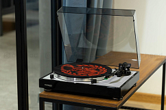 Проигрыватель винила Thorens TD-402 DD Piano Black