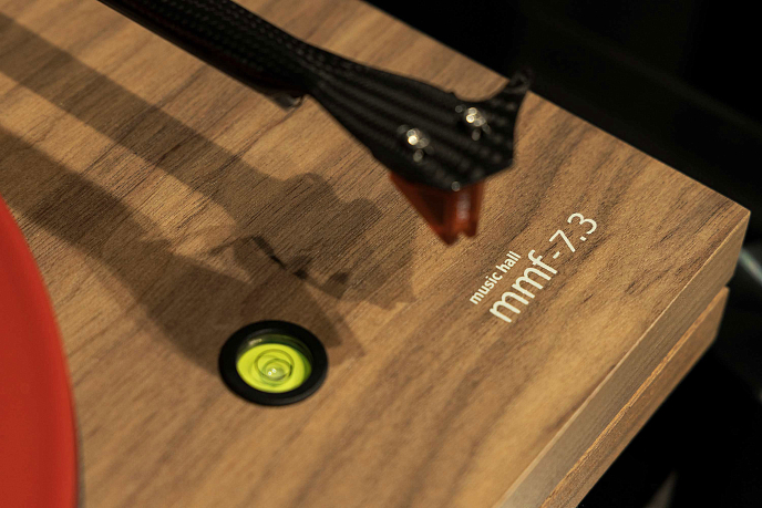 Проигрыватель винила Music Hall MMF-7.3 walnut проигрыватель винила (SN 22S078239)_Уценка - рис.3