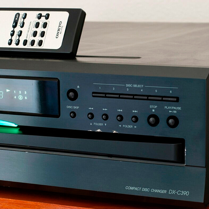 CD проигрыватель Onkyo DX-C390 Black - рис.4