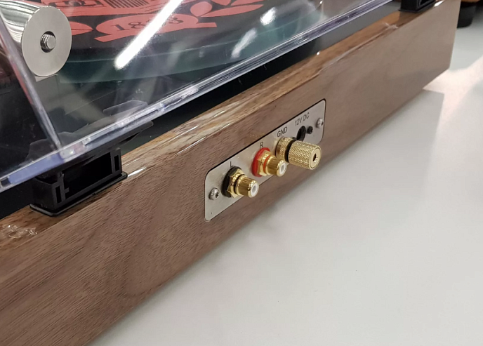 Проигрыватель винила Thorens TD 148A Walnut - рис.1