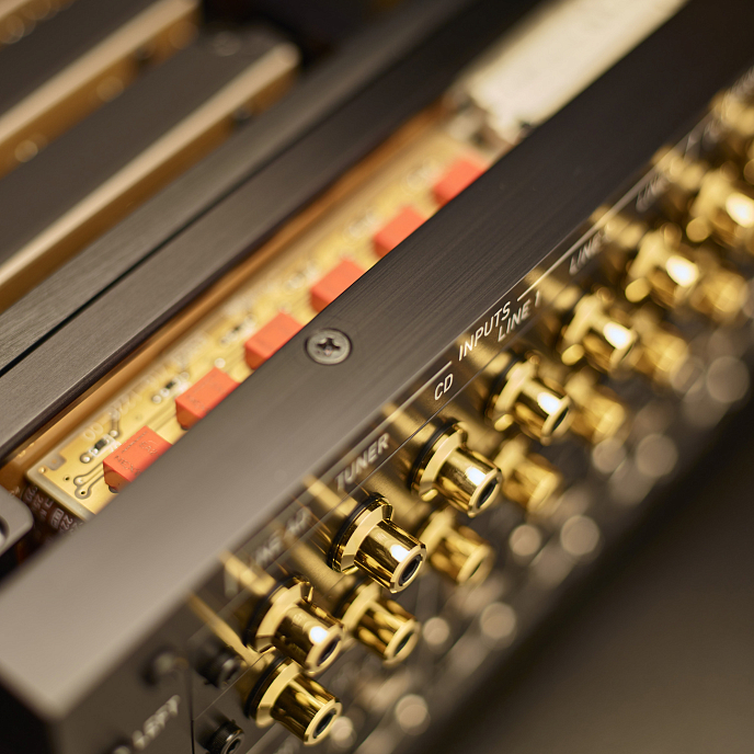 Предусилитель Accuphase C-3900 Gold - рис.10