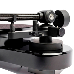 Проигрыватель винила Pro-Ject RPM 1 Carbon DC Piano Black