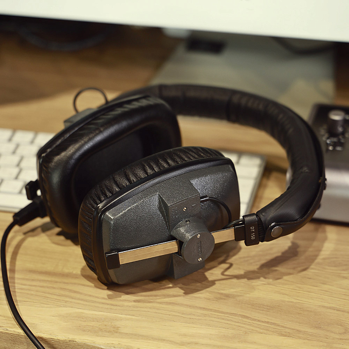 Наушники полноразмерные Beyerdynamic DT 150 / 250 ohm - рис.7