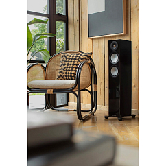 Напольная акустика Monitor Audio Silver 300 7G Black Gloss