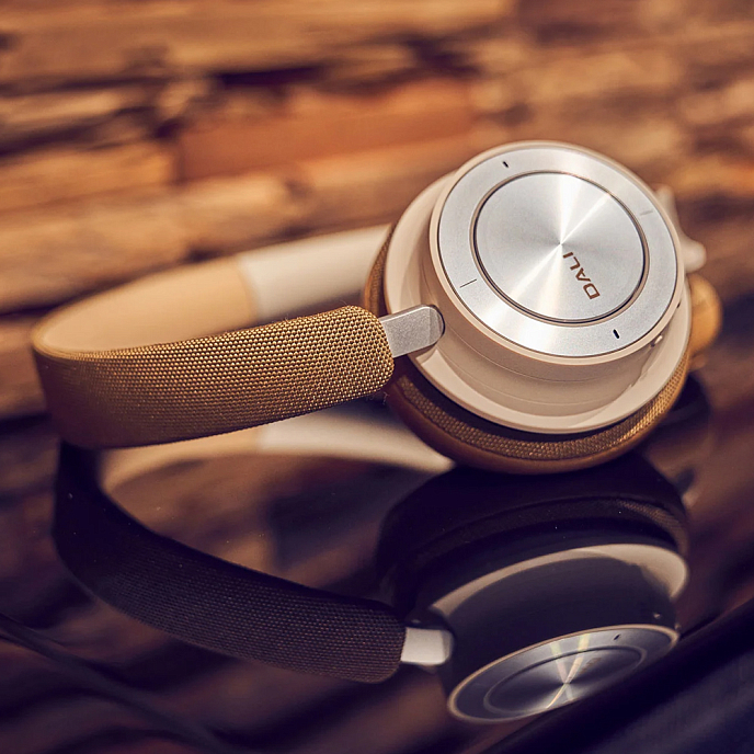 Беспроводные наушники Dali IO-8 Caramel White - рис.8