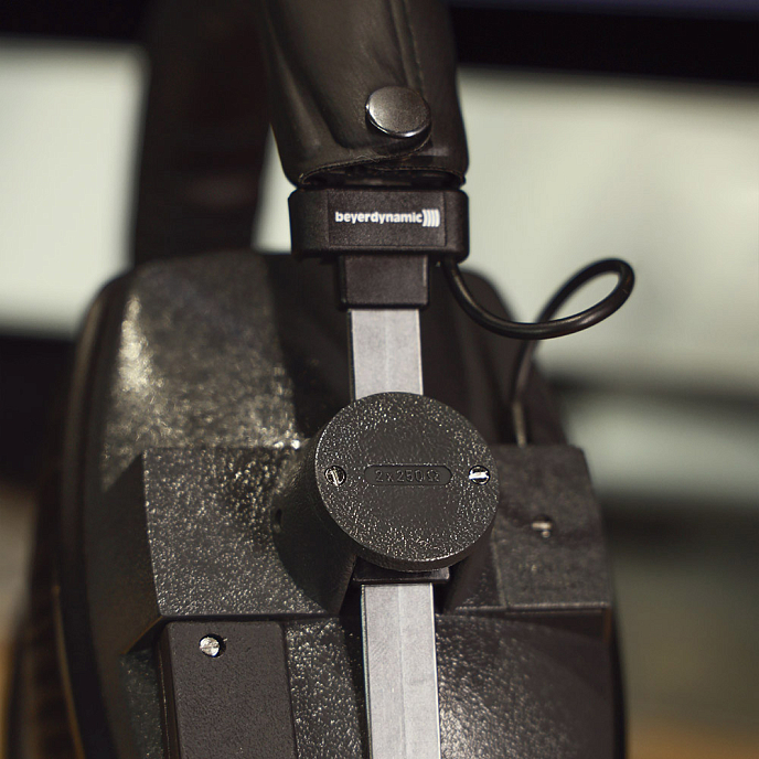 Наушники полноразмерные Beyerdynamic DT 150 / 250 ohm - рис.9