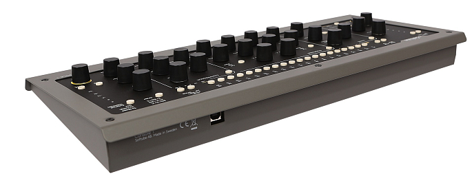 Контроллер Softube Console 1 MK2 black - рис.15