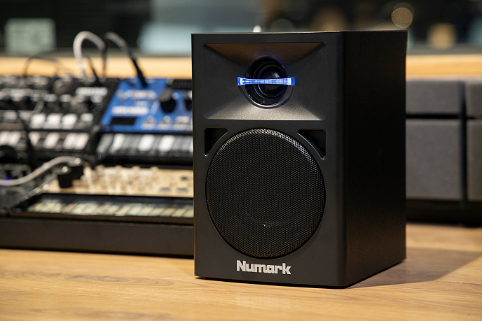 Студийный монитор Numark N Wave 360 Black - рис.1