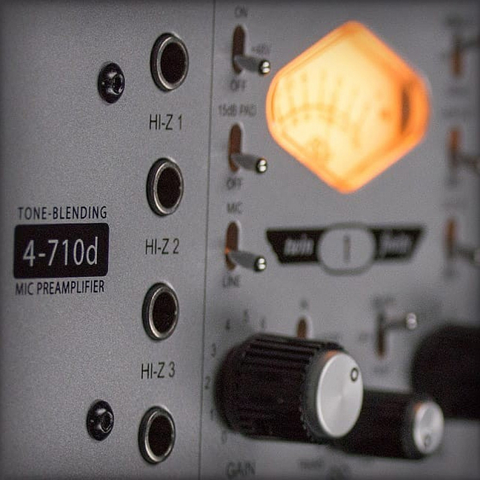 Предусилитель Universal Audio 4710D - рис.5