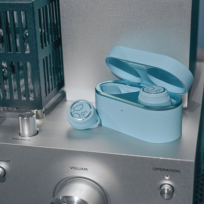 Беспроводные наушники Bang & Olufsen Beoplay E8 Sport Oxygen Blue - рис.21