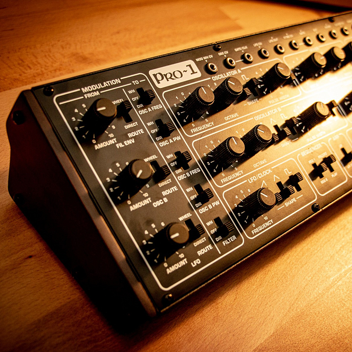 Синтезатор Behringer Pro-1 Black - рис.5