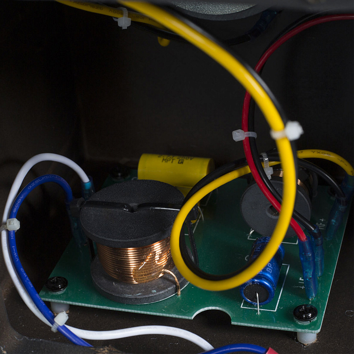 Студийный монитор Avantone Pro CLA-10A - рис.9