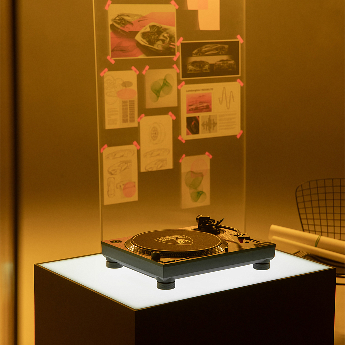 Проигрыватель винила Technics SL-1200M7PED Lamborghini Yellow - рис.11