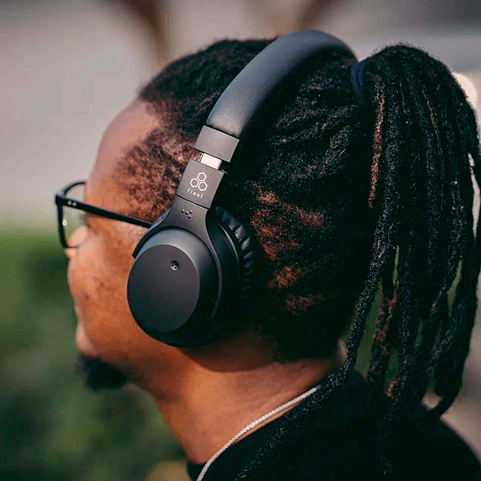 Беспроводные наушники Final Audio UX2000 Black - рис.8