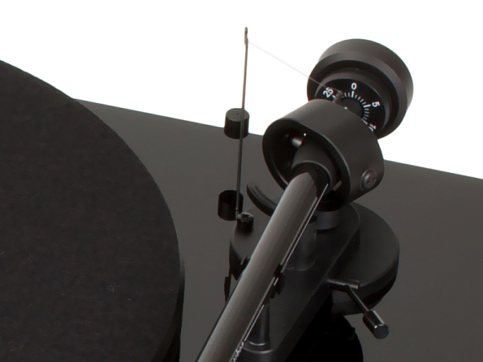 Проигрыватель винила Pro-Ject Debut Carbon Phono USB OM-10 Piano Black - рис.3