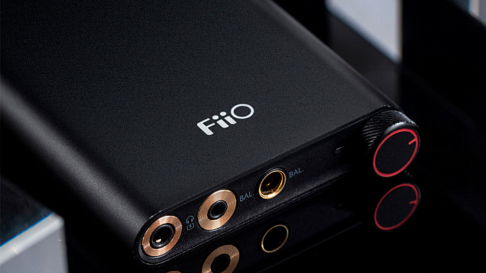 Усилитель для наушников с ЦАП FiiO Q3 Black - рис.11