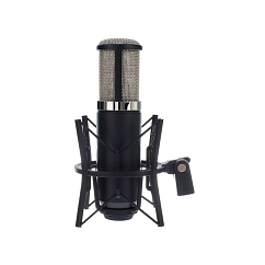 Микрофон студийный AKG P820 TUBE