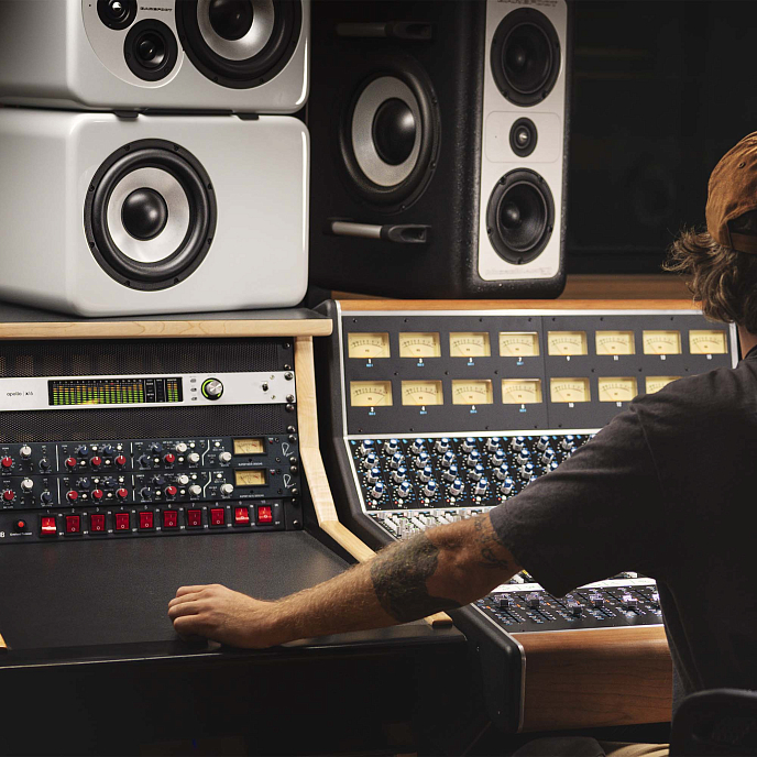 Аудиоинтерфейс Universal Audio Apollo x16 Gen 2 Essentials+ Edition Silver - рис.7