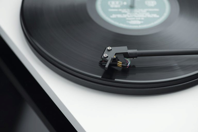 Проигрыватель винила Pro-Ject Primary E OM NN Piano Black - рис.3
