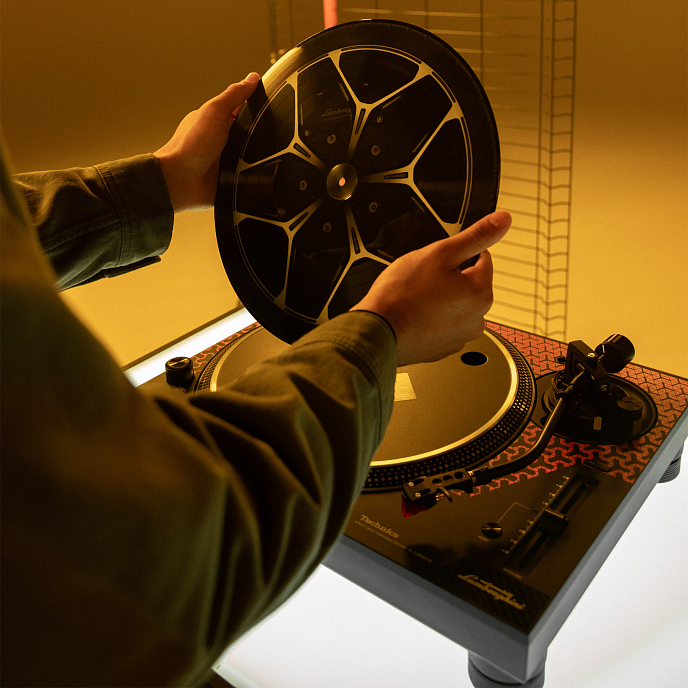 Проигрыватель винила Technics SL-1200M7PED Lamborghini Orange - рис.15