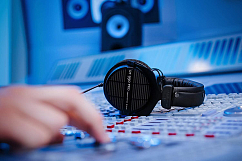 Наушники мониторные Beyerdynamic DT 990 PRO Black Limited Edition / 80 ohm