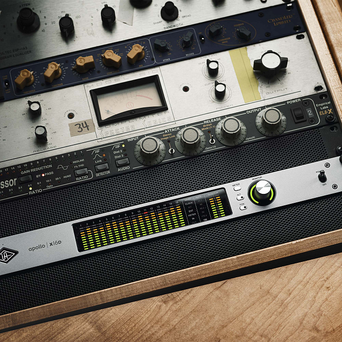 Аудиоинтерфейс Universal Audio Apollo x16D Essentials+ Edition Silver - рис.6