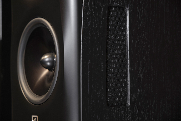 Полочная акустика Dutch & Dutch 8c Speaker Black & Black (pair) - рис.10
