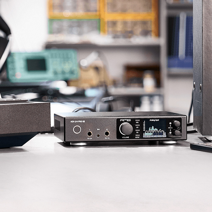 Усилитель для наушников с ЦАП RME ADI-2/4 Pro SE Black - рис.5