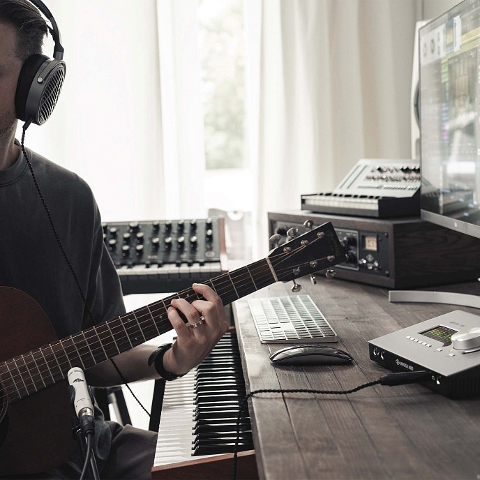 Аудиоинтерфейс Universal Audio Apollo x4 Gen 2 Studio+ Edition Silver - рис.4