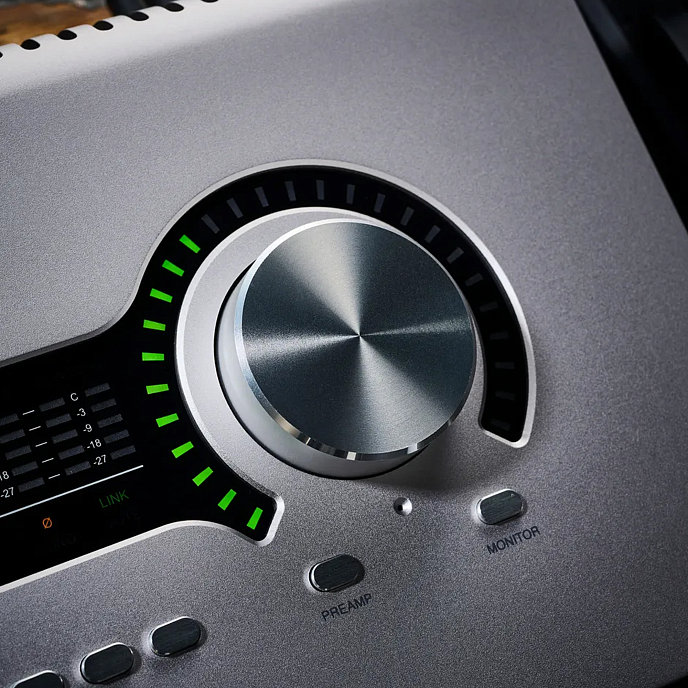 Аудиоинтерфейс Universal Audio Apollo x4 Gen 2 Essentials+ Edition Silver - рис.9