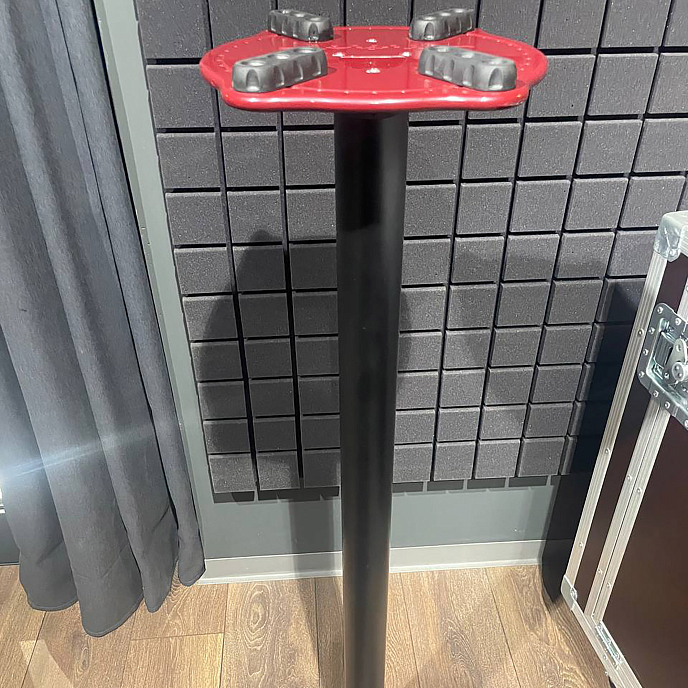 Стойки под акустику Ultimate Support MS-90-45R red/black стойки (пара) для студийных мониторов с кабель-каналами и демпфирующими подкладками_УЦ0 - рис.2