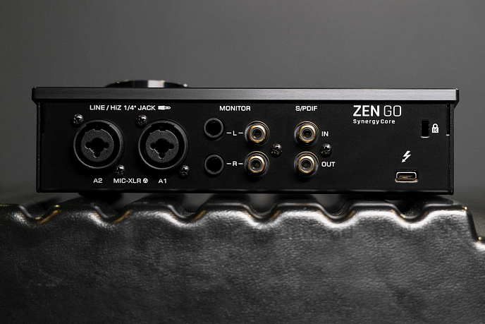 Аудиоинтерфейс Antelope Audio Zen Go Synergy Core Thunderbolt - рис.7