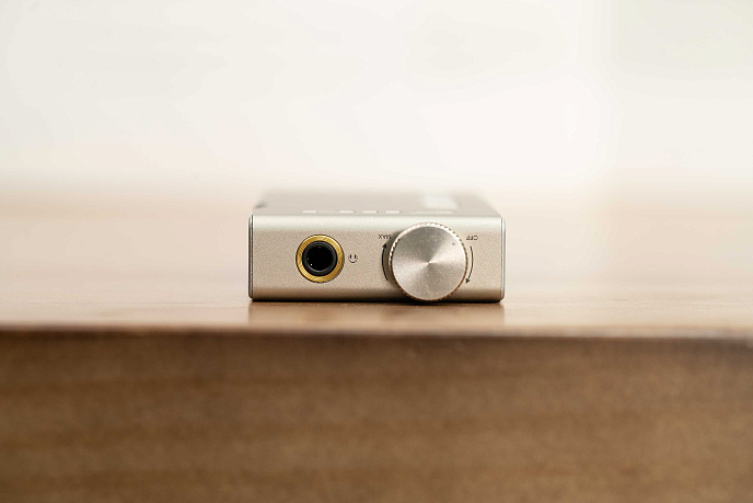 Радиоприемник FiiO RR11 Titanium Gold - рис.6