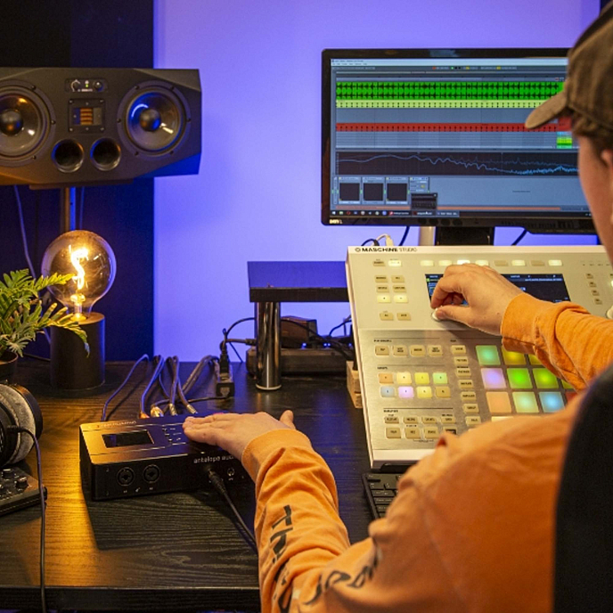 Аудиоинтерфейс Antelope Audio Zen Quadro Synergy Core Black - рис.7