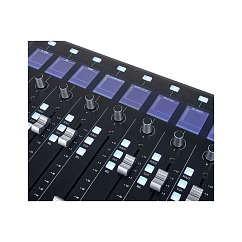 Контроллер Solid State Logic UF8