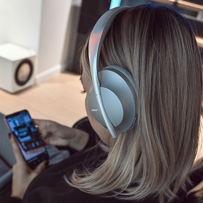 Беспроводные наушники Bose Noise Cancelling 700 Luxe Silver - рис.8