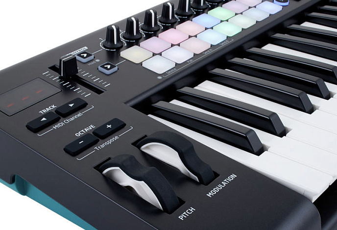 MIDI-клавиатура Novation Launchkey 25 MK2 black - рис.8