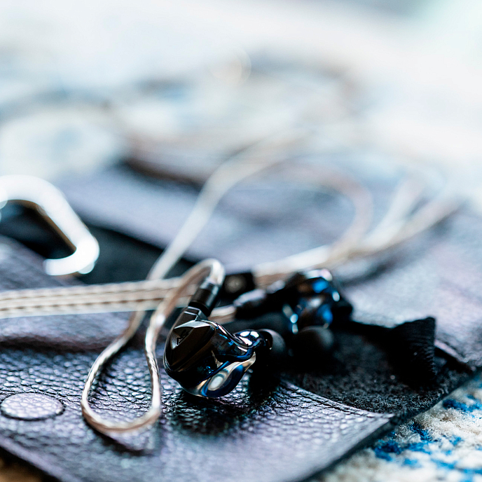 Наушники внутриканальные Campfire Audio Clara Black/Transparent - рис.8