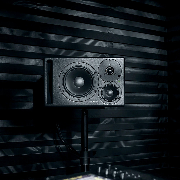 Студийный монитор Dynaudio Core 47 R Black - рис.5