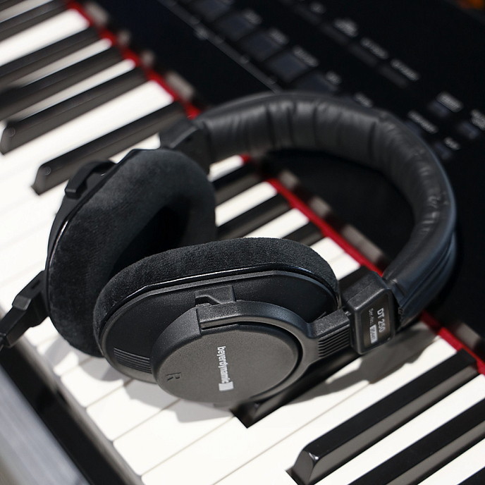 Наушники полноразмерные Beyerdynamic DT 250 / 250 ohm - рис.1