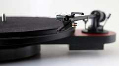 Проигрыватель винила Pro-Ject Elemental Phono USB OM5E Red Black