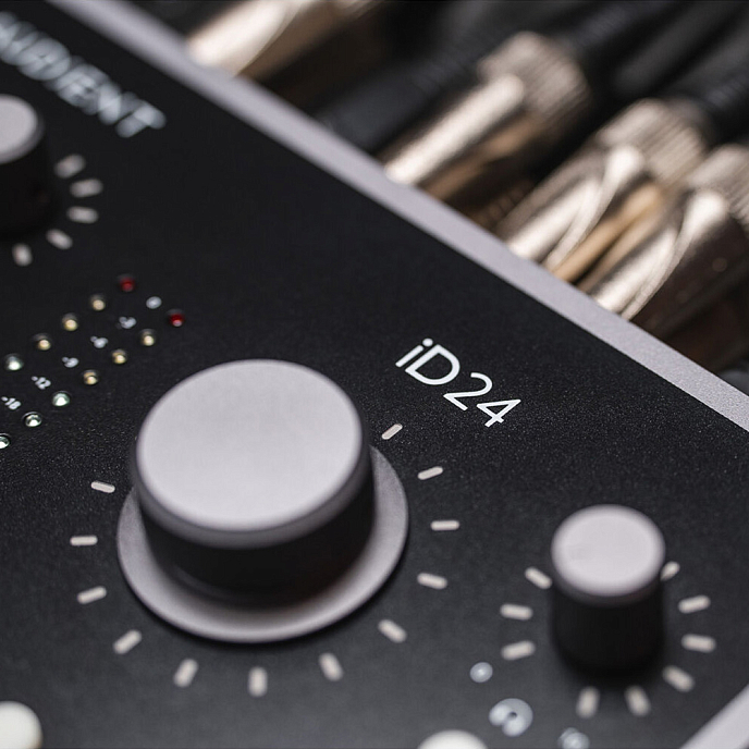 Аудиоинтерфейс Audient iD24 - рис.7