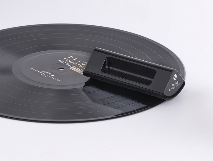 Щетка Analog Renaissance Record Velvet Brush Black - рис.1