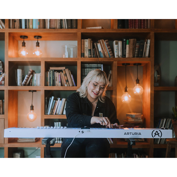 MIDI-клавиатура Arturia KeyLab Essential 88 mk3 white полноразмерная 88-клавишная midi-клавиатура (SN 7455400491120270)_Уценка - рис.8