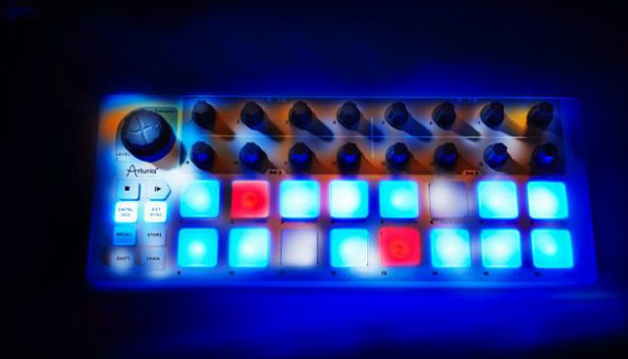 MIDI-контроллер Arturia BeatStep White - рис.6