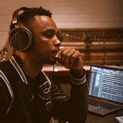 High End наушники Audeze MM-100